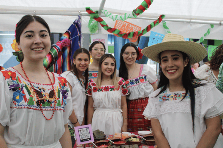 Muestra gastronómica y tianguis turístico