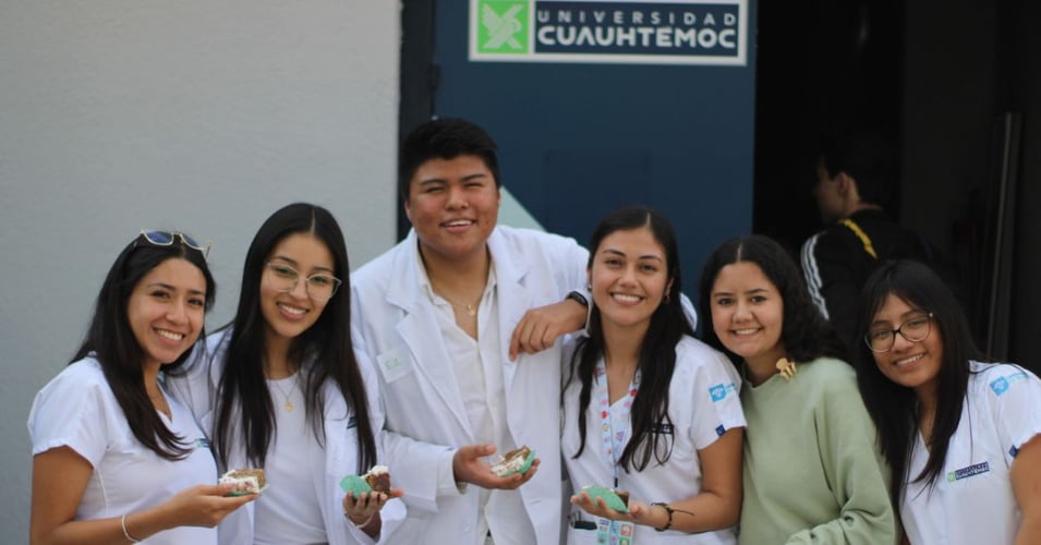CELEBRAMOS EL DÍA DEL MÉDICO