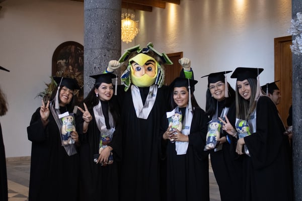 Graduación UCQ