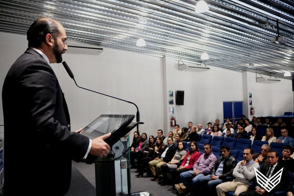 Entrega de reconocimientos del Diplomado de Endodoncia, 3ra generación